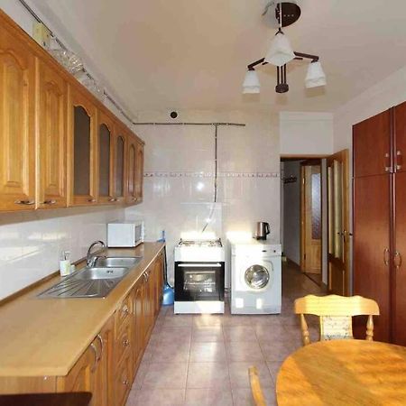 Cozy Apartment In The Center Of Erivan Exterior foto