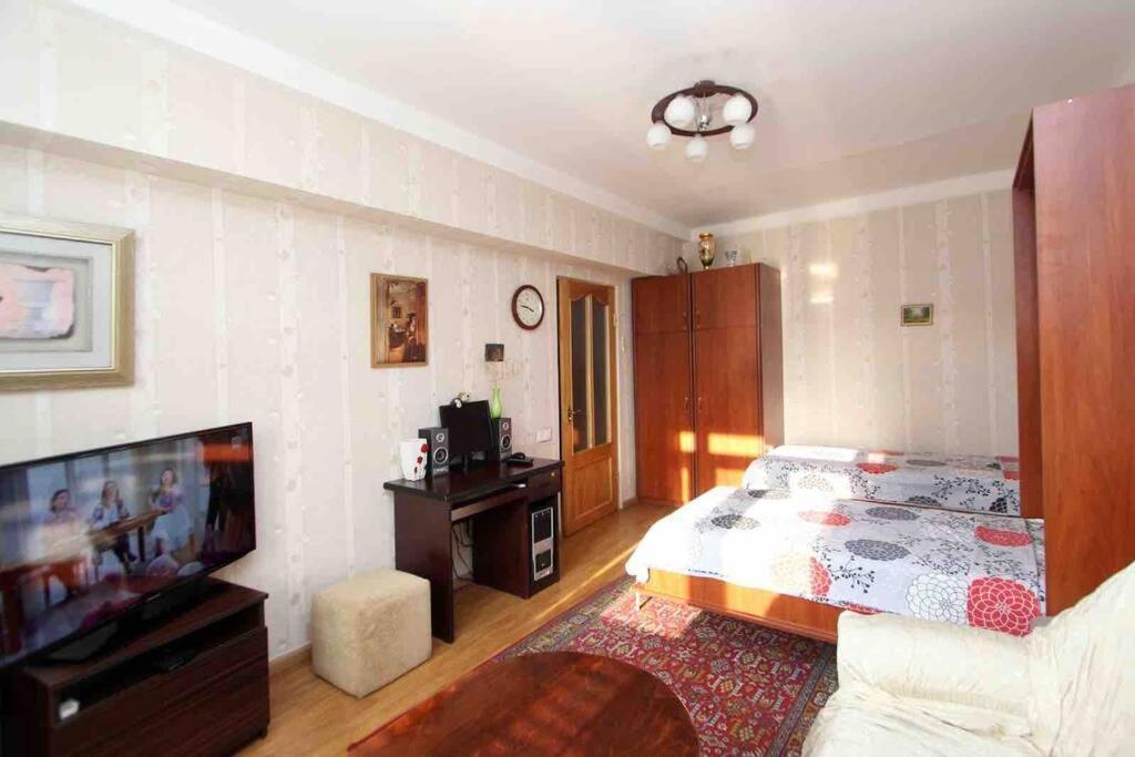 Cozy Apartment In The Center Of Erivan Exterior foto